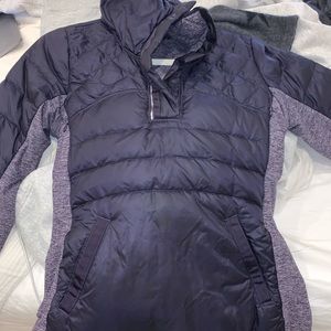 Lululemon down for a run pullover I